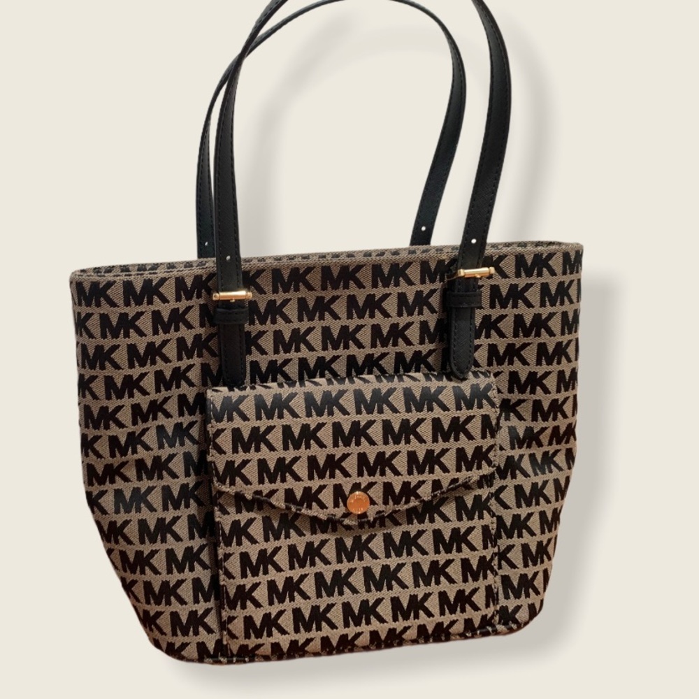 MICHAEL KORS Women's Jet Set Item MK Signature